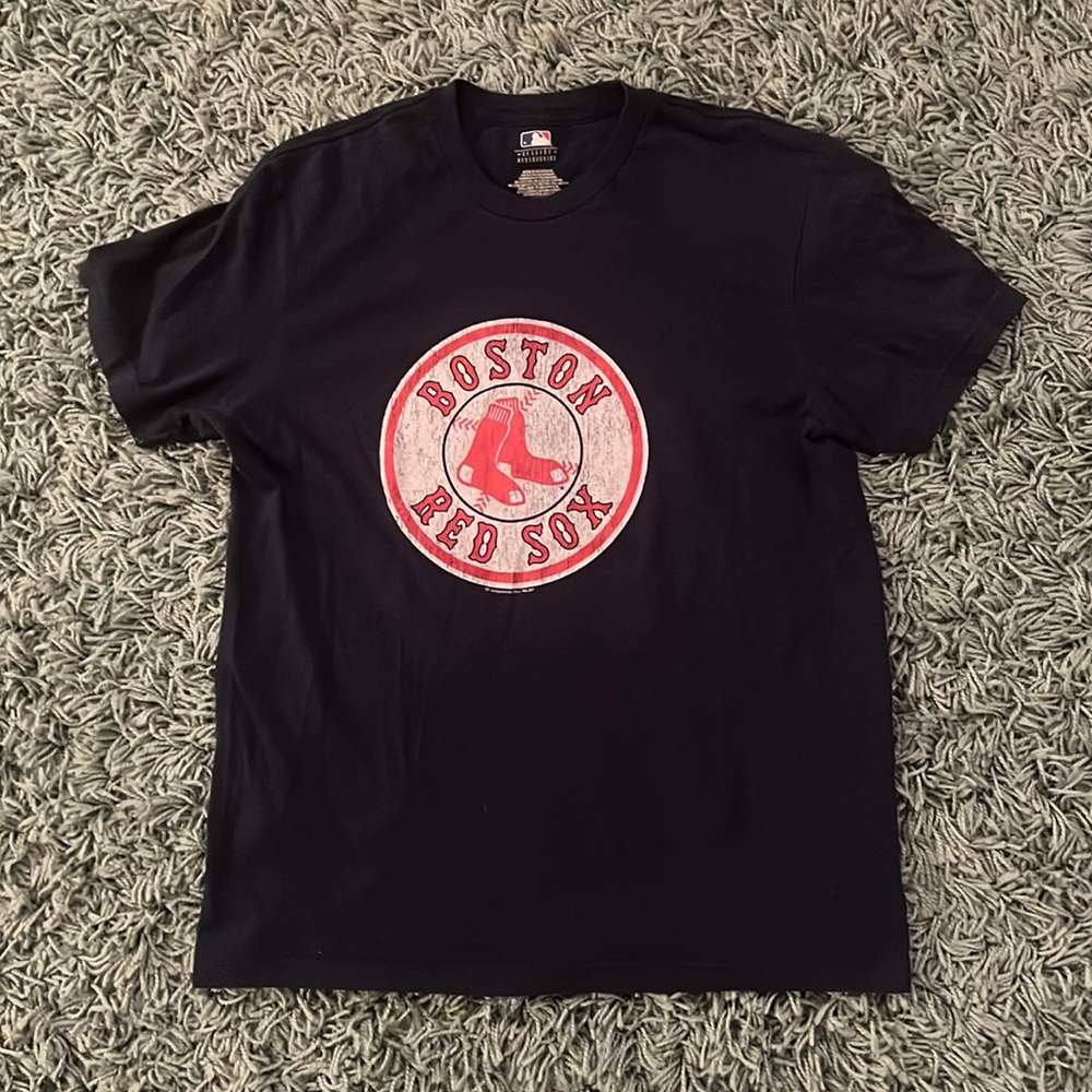 MENS RED SOX T-SHIRT SIZE MEDIUM